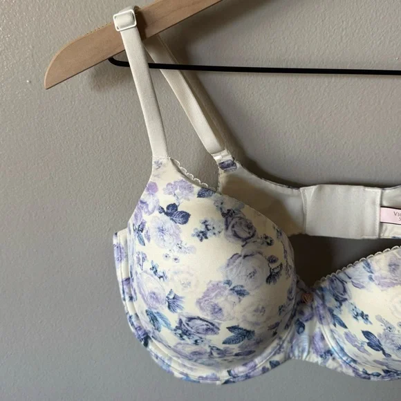 Body by Victoria, Victoria’s Secret Bra - Picture 5 of 9